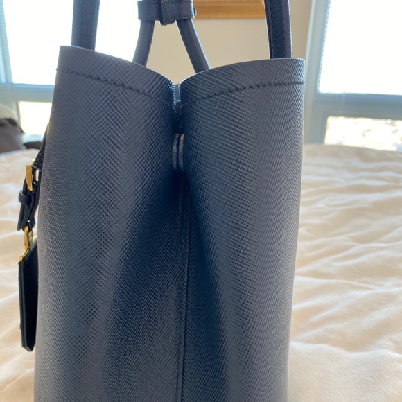 PRADA Navy Blue Saffiano leather bag - Picture 9 of 14